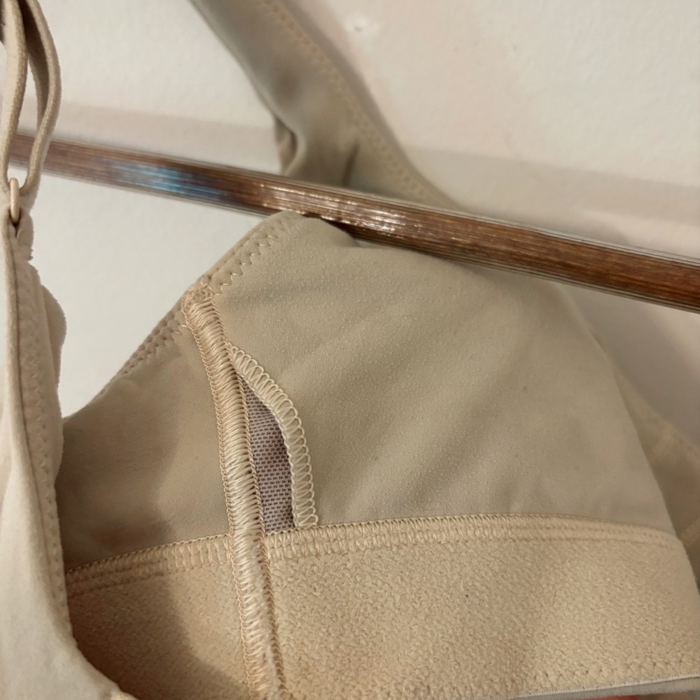 Lululemon In Alignment Straight-Strap Bra *Light Support C/D Cup - Picture 5 of 6